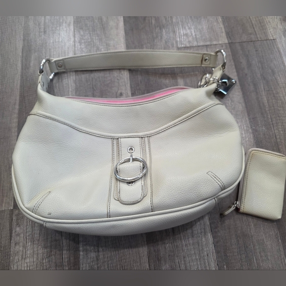 Nine And Co Nine West Coach Style Buckle Shoukder Bag Y2k Creme 2000s Classy - Picture 1 of 14